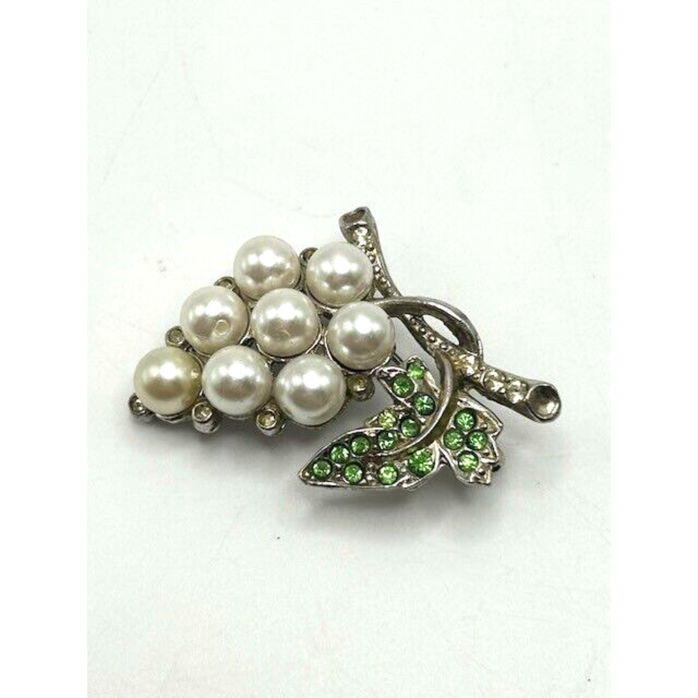 Vintage Silver Tone Rhinestones & Faux Pearls Grape Brooch‎ Pin
